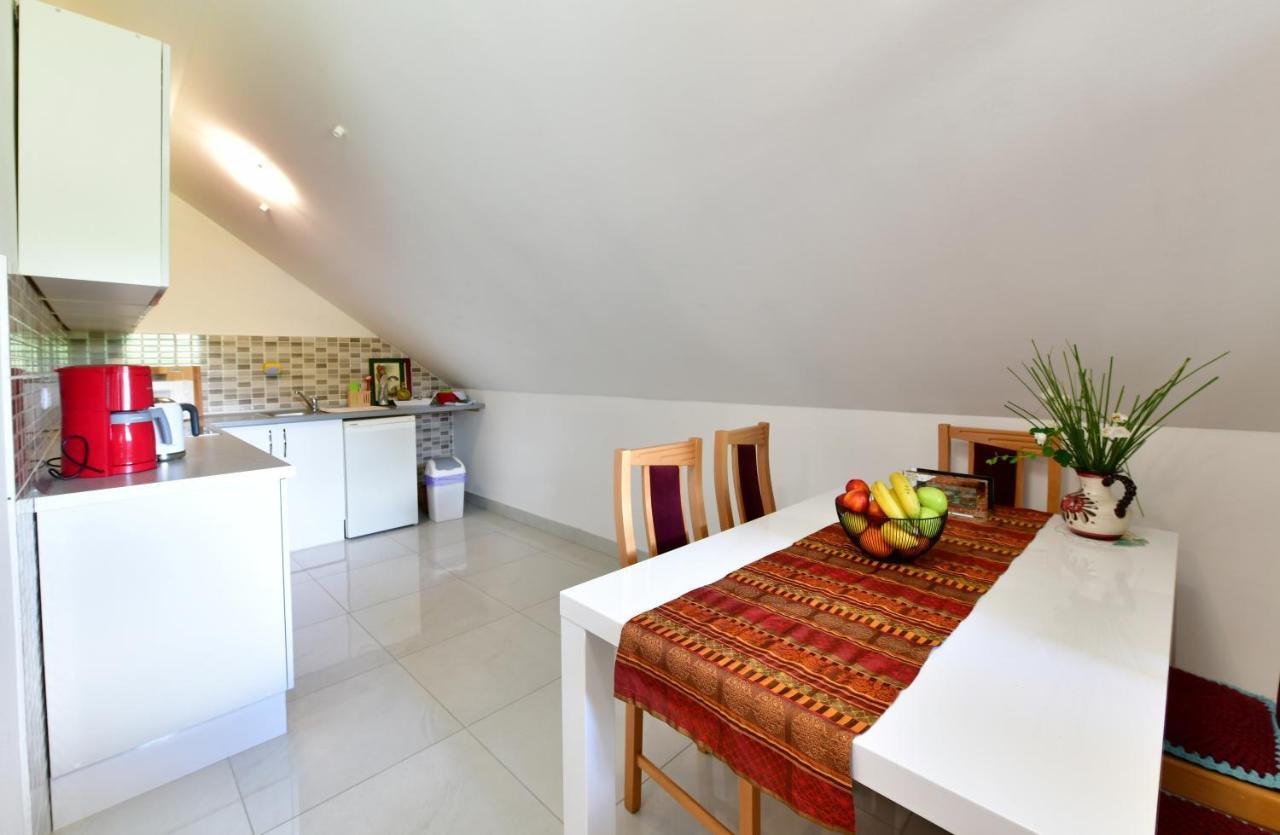 Apartman Jelena Rakovica Ngoại thất bức ảnh