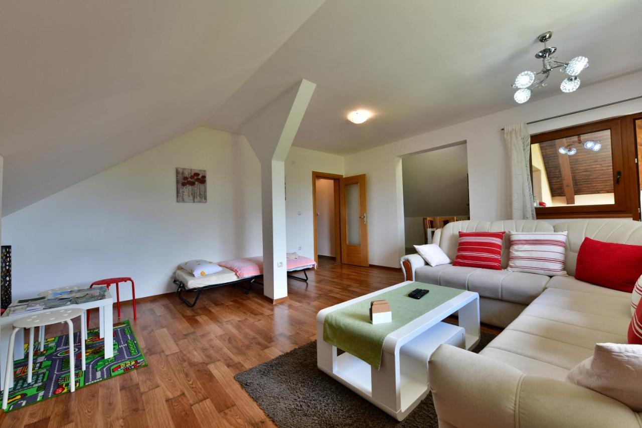 Apartman Jelena Rakovica Ngoại thất bức ảnh